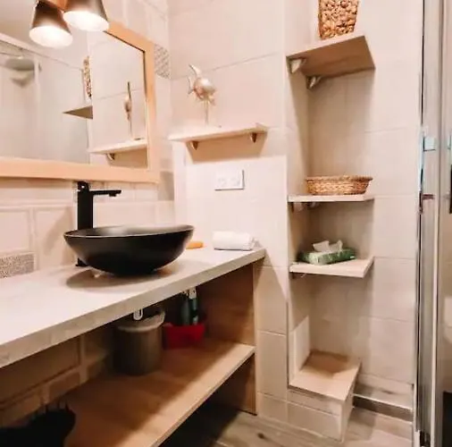 T3 Refait A Neuf /plage/centre/gare/terrasse/pkg/wifi *